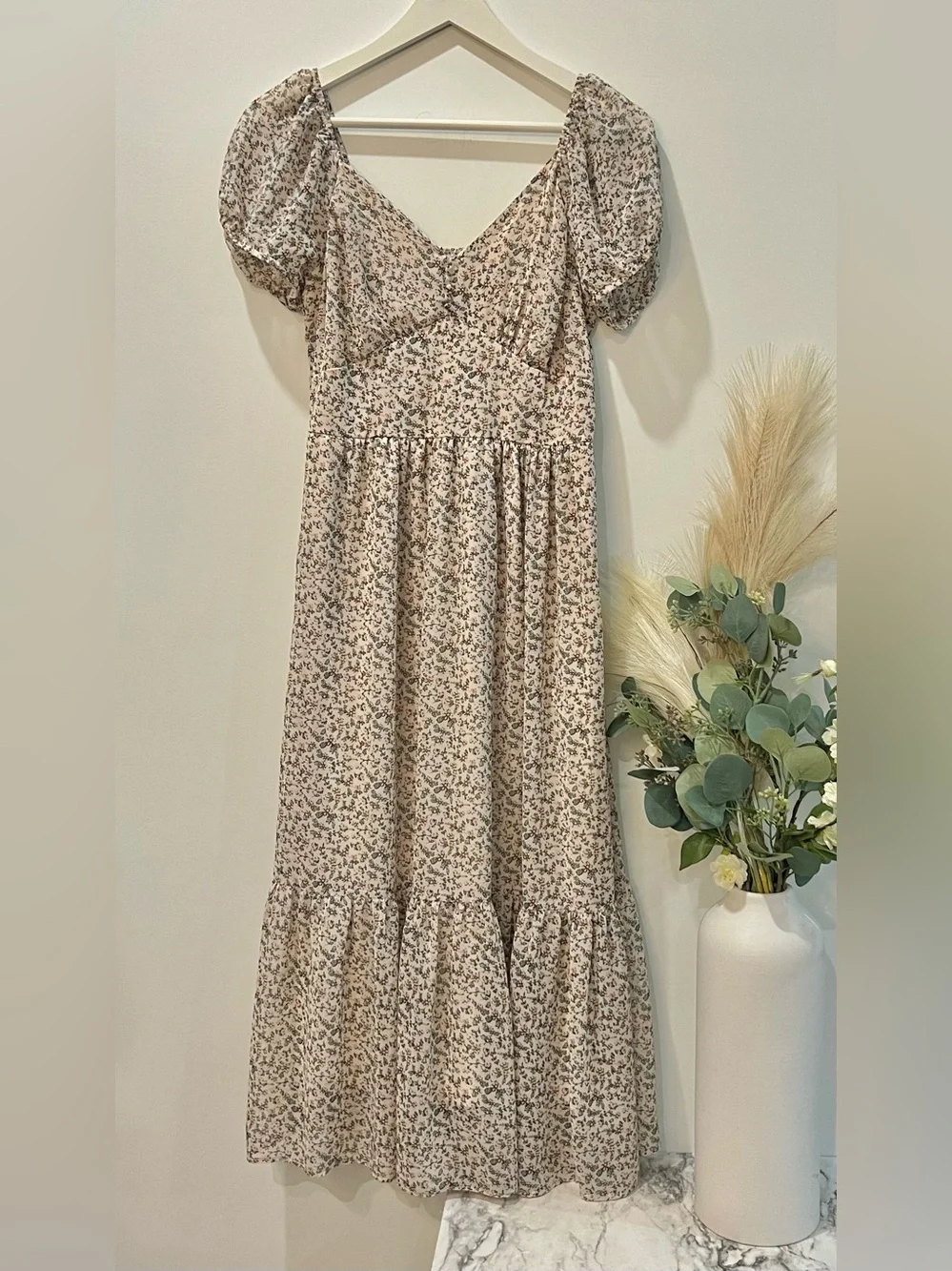 Mimi Chica Cream Floral Puff-Sleeve Midi Dress